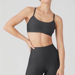 Alo yoga sports bra - Airlift intrigue bra anthracite color